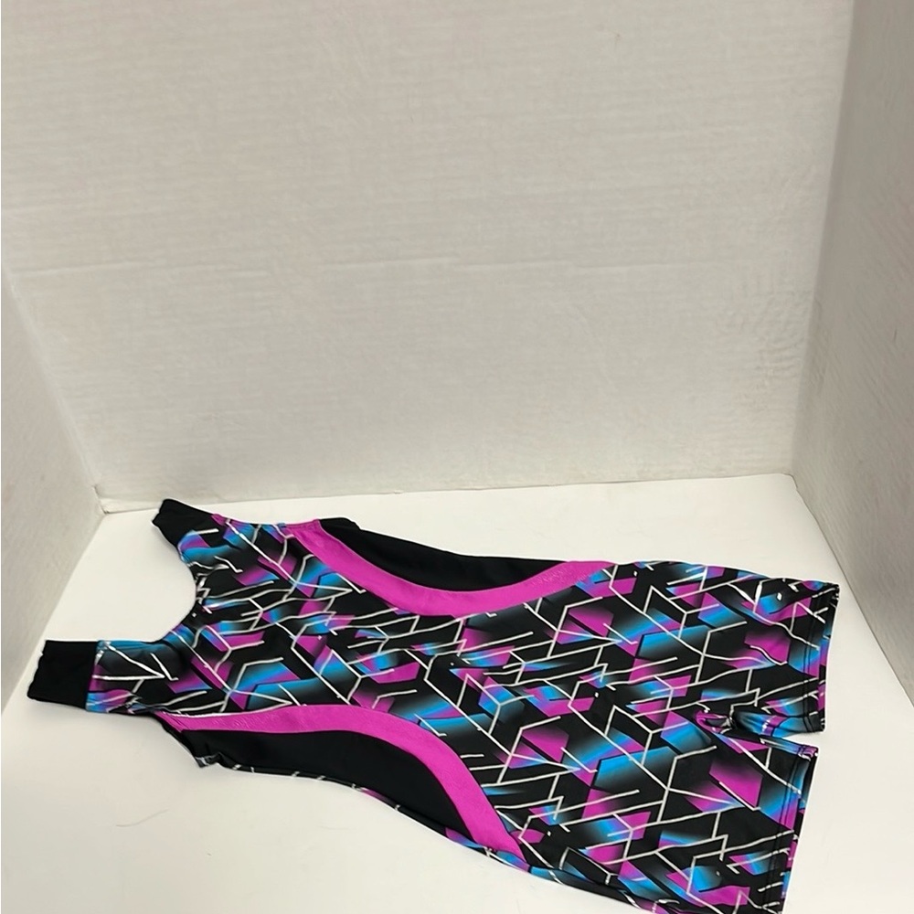 Girls Daskin Freestyle Bodysuit Leotard Gymmastics Geometric One Piece. SIZE 7/8 - Picture 2 of 8
